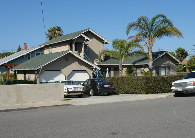 2469-2471 Lomita St in Camarillo, CA - Building Photo - Building Photo