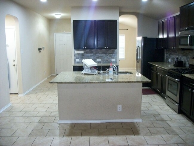 2535 Live Oak Pass in San Antonio, TX - Building Photo - Building Photo