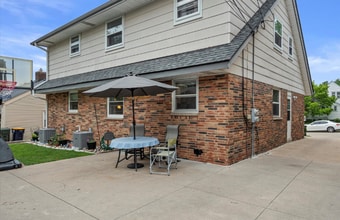 2181 S 88th St in West Allis, WI - Building Photo - Building Photo