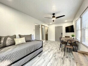 2317 Homeland St in Orlando, FL - Building Photo - Building Photo