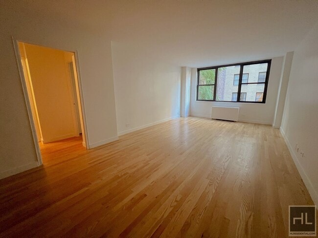 EAST 49 STREET, Unit 4S