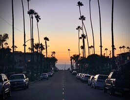 233 Avenue E, Unit B in Redondo Beach, CA - Building Photo