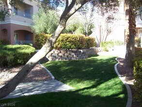 10553 Pine Glen Ave in Las Vegas, NV - Building Photo - Building Photo