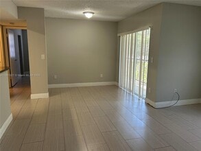 1267 SW 46th Ave in Pompano Beach, FL - Building Photo - Building Photo