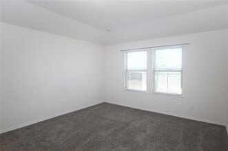 11217 W Pond Dr in Providence Village, TX - Building Photo - Building Photo