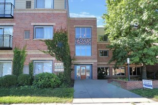 Aggie Village - 1215 Laramie Apartments