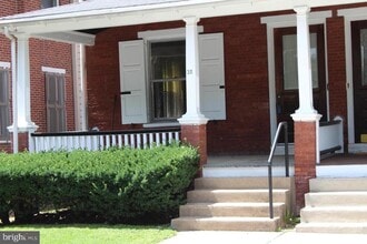 311 Dean St in West Chester, PA - Building Photo - Building Photo