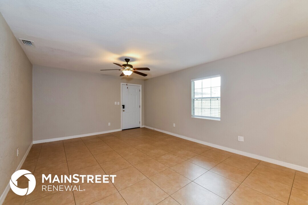 111 42nd St W in Bradenton, FL - Building Photo