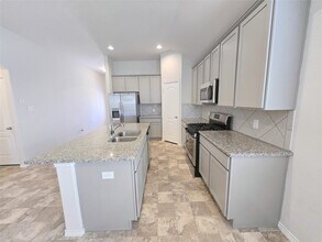 3210 Aster Mdw Wy in Richmond, TX - Building Photo - Building Photo