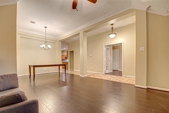 property at 4611 Summer Lakes