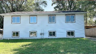 1732 Burcham Dr in East Lansing, MI - Building Photo