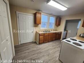 203 SE 17th St in Pendleton, OR - Building Photo - Building Photo