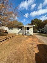 407 Atlanta St in Barnesville, GA - Building Photo