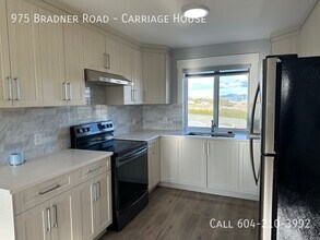975 Bradner Rd in Abbotsford, BC - Building Photo - Building Photo