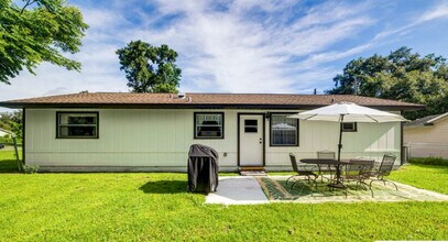 20126 Suncrest Dr in Brooksville, FL - Building Photo - Building Photo