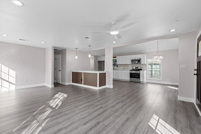 2435 Sharon St in Dallas, TX - Building Photo - Building Photo