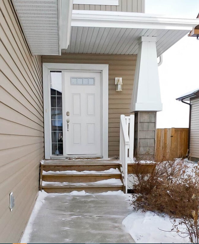 6 Catalina Ct in Fort Saskatchewan, AB - Building Photo - Building Photo