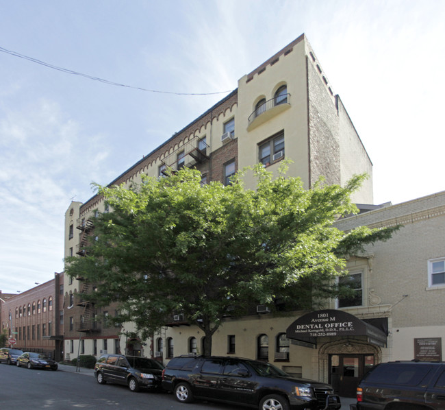 1305 E 18th St in Brooklyn, NY - Building Photo - Building Photo