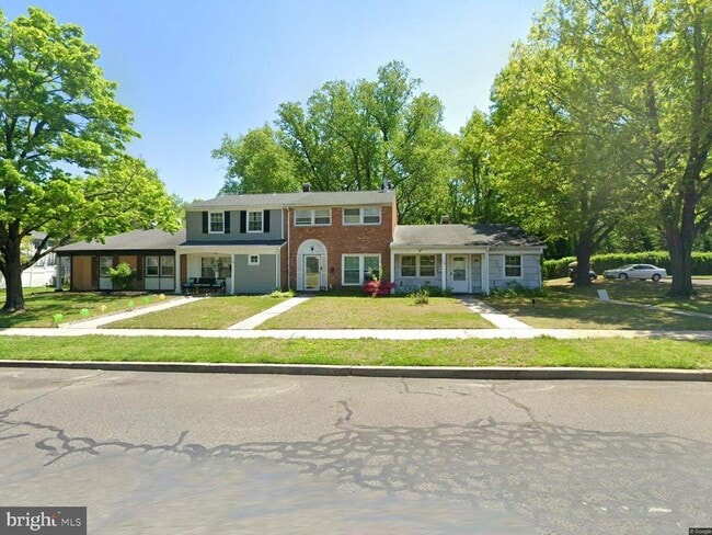property at 128 Rockland Dr