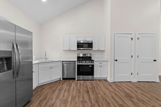 4448 Evanston Ave in Indianapolis, IN - Building Photo - Building Photo