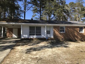 7514 Telfair Dr in Fayetteville, NC - Building Photo
