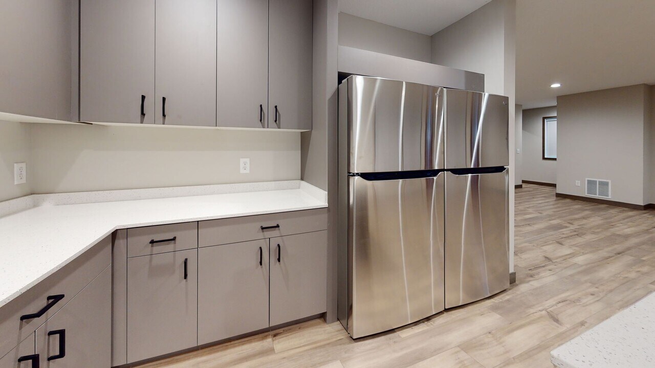 935 18th Ave SE in Minneapolis, MN - Building Photo