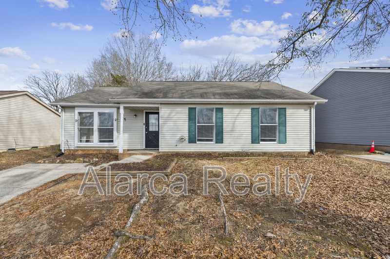 3214 Old House Cir in Matthews, NC - Building Photo