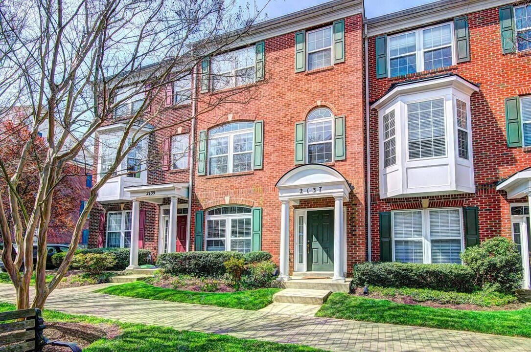 2137 Darcy Green Pl in Silver Spring, MD - Building Photo