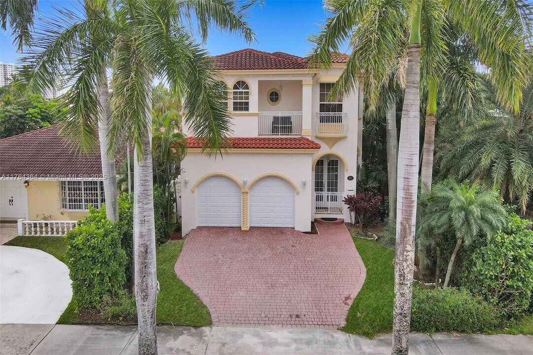 832 Hollywood Blvd in Hollywood, FL - Building Photo