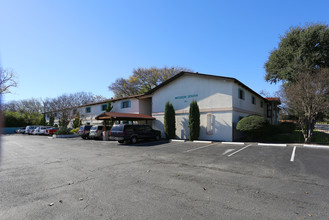 Mission South Apartments in Austin, TX - Building Photo - Building Photo