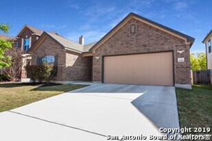 1242 Big Lake in San Antonio, TX - Building Photo