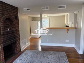 305 1st Ave S in Bayport, MN - Foto de edificio - Building Photo