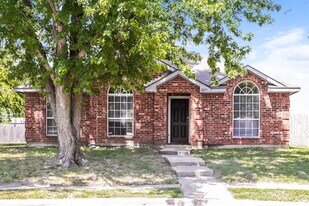 2853 St Croix Ave in Lancaster, TX - Building Photo
