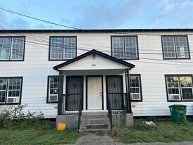 4011 Delano St in Houston, TX - Building Photo