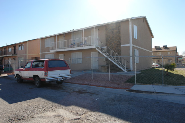 4709 Thunderbolt Ave in Las Vegas, NV - Building Photo - Building Photo