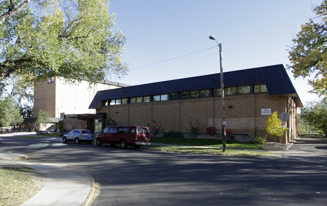 Mulroy Apartments in Denver, CO - Foto de edificio - Building Photo