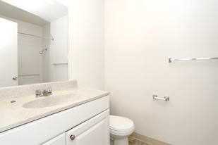 Greenbriar Villa Apartments in Modesto, CA - Building Photo - Interior Photo