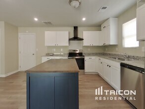 340 Indian Lake Trail in Villa Rica, GA - Building Photo - Building Photo