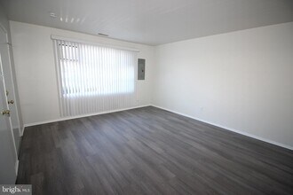 2016 Jason Dr, Unit A in Huntingdon Valley, PA - Building Photo - Building Photo