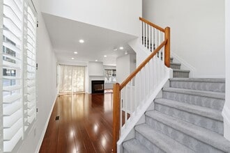 402 Dalton Ct in Denville, NJ - Foto de edificio - Building Photo