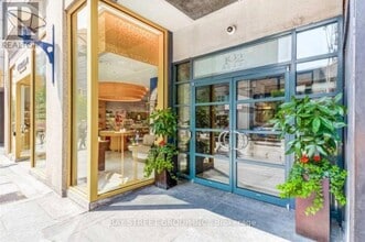 102 Bloor St W in Toronto, ON - Building Photo - Building Photo