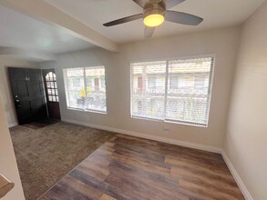 2115 Placentia Ave in Costa Mesa, CA - Building Photo - Building Photo
