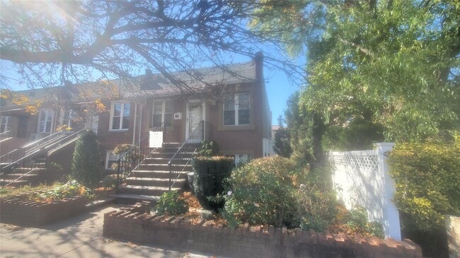 property at 65-06-65-75 75th Pl