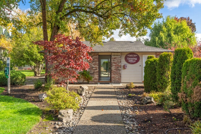 Covington Square Apartments