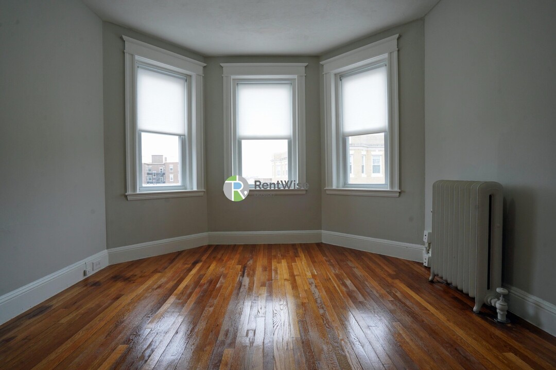 217 Kelton St, Unit 2 in Boston, MA - Building Photo