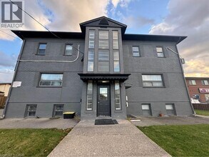 37 Lincoln St in Welland, ON - Building Photo - Building Photo