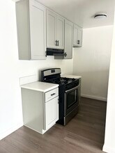 794 N Shattuck Pl, Unit 794 in Orange, CA - Building Photo - Building Photo