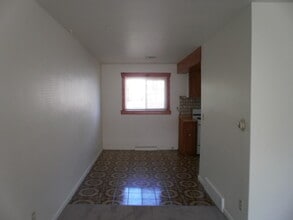 215 Wayland St in Vicksburg, MI - Building Photo - Building Photo