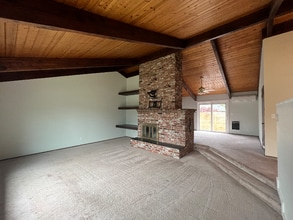 104 Alturas Dr in Kelso, WA - Building Photo - Building Photo