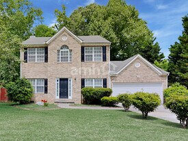 5810 Stephens Mill Dr in Buford, GA - Building Photo